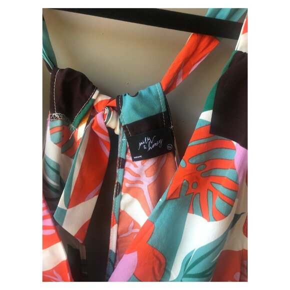 Milk and Honey Floral Summer Halter Top Sz XL - Picture 3 of 3